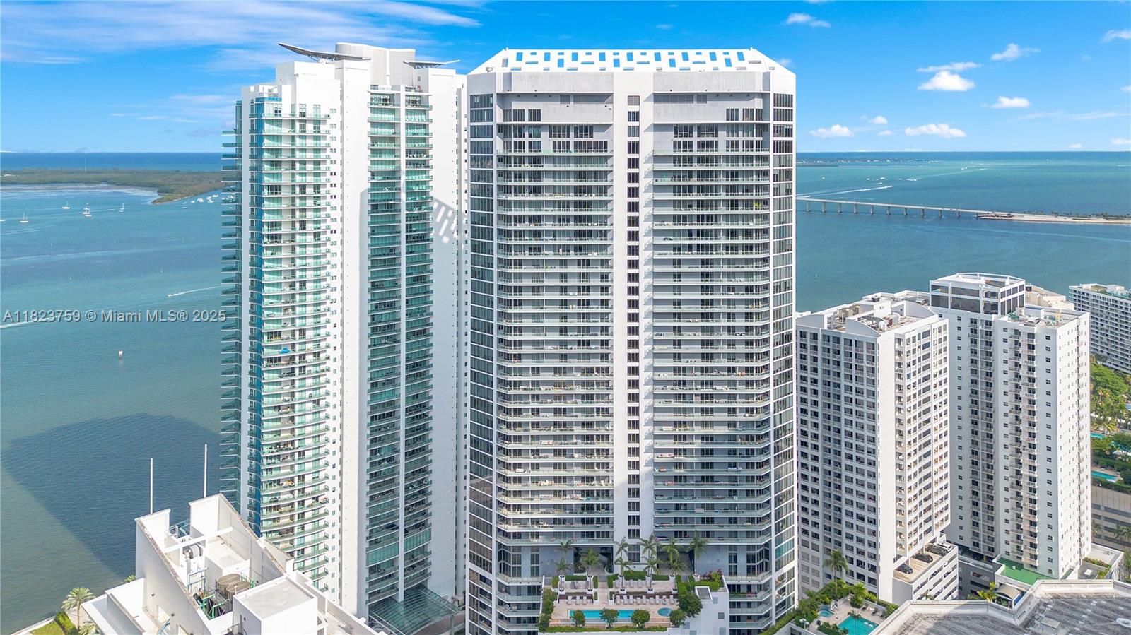 1300 Brickell Bay Dr # 3904