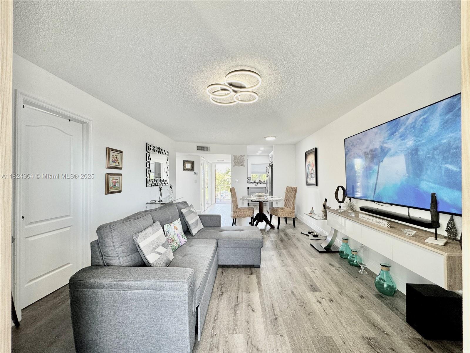 8305 Sunrise Lakes Blvd Unit: 302