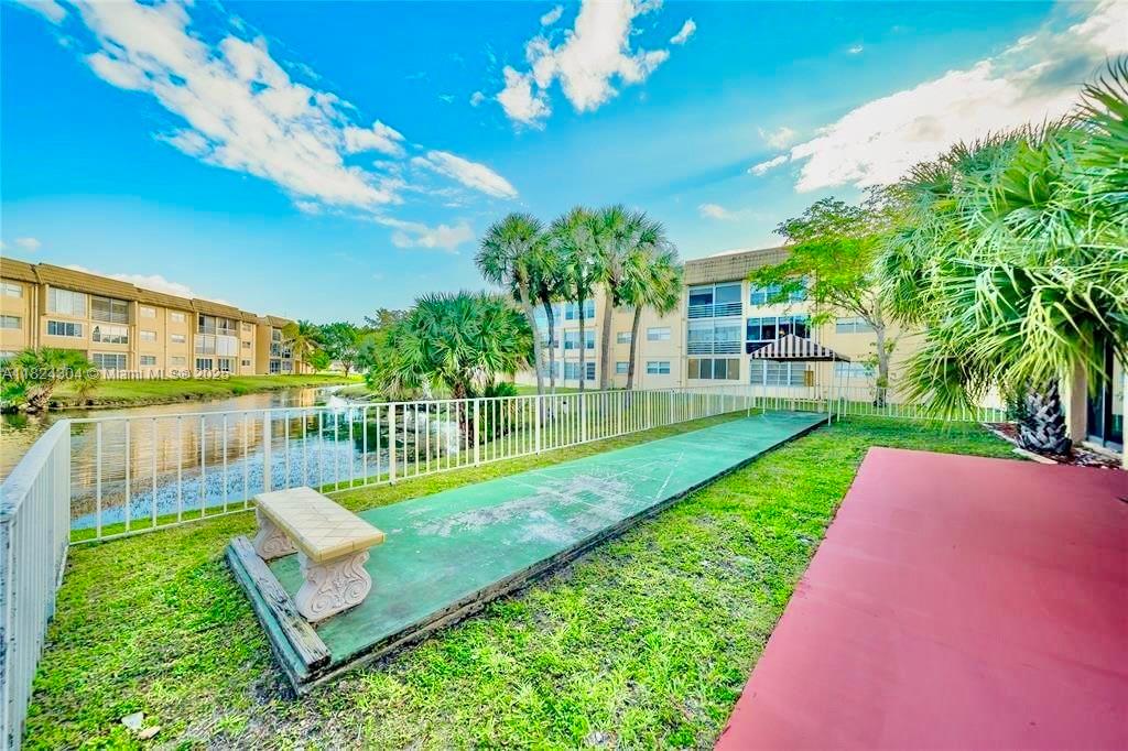 8305 Sunrise Lakes Blvd Unit: 302