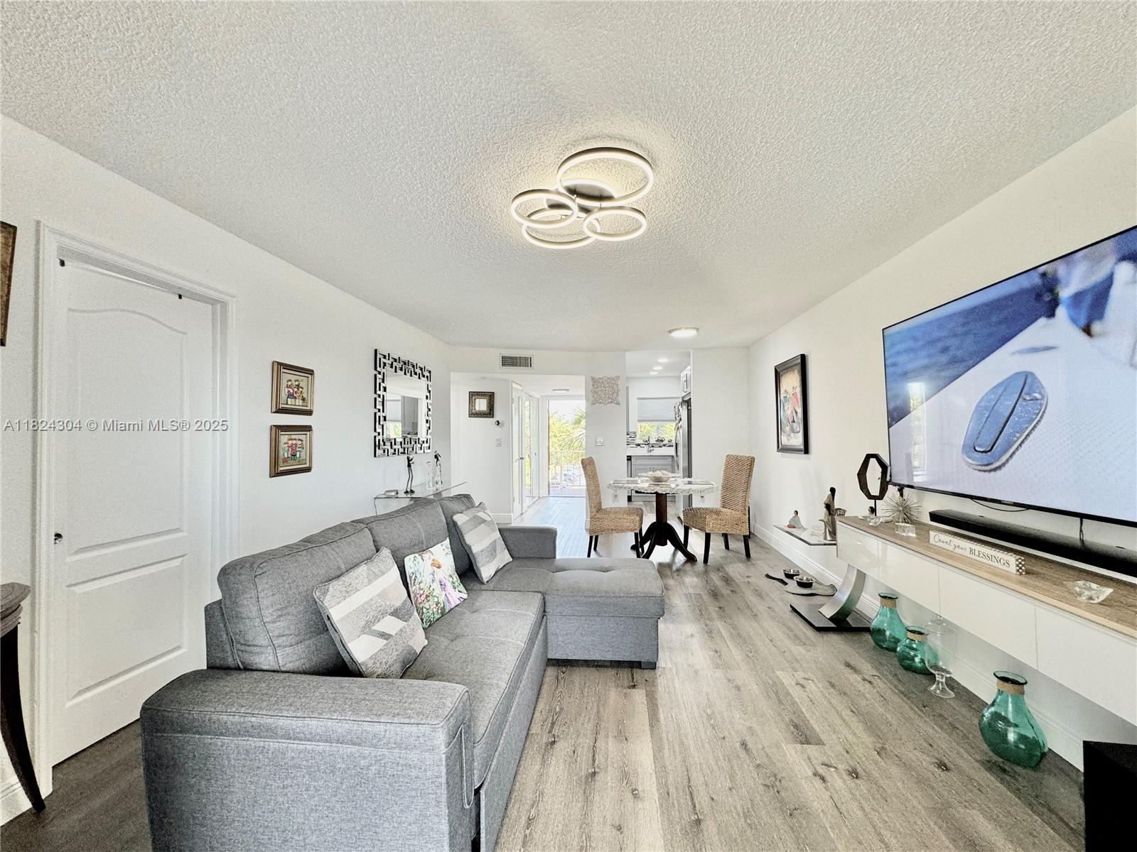 8305 Sunrise Lakes Blvd Unit: 302