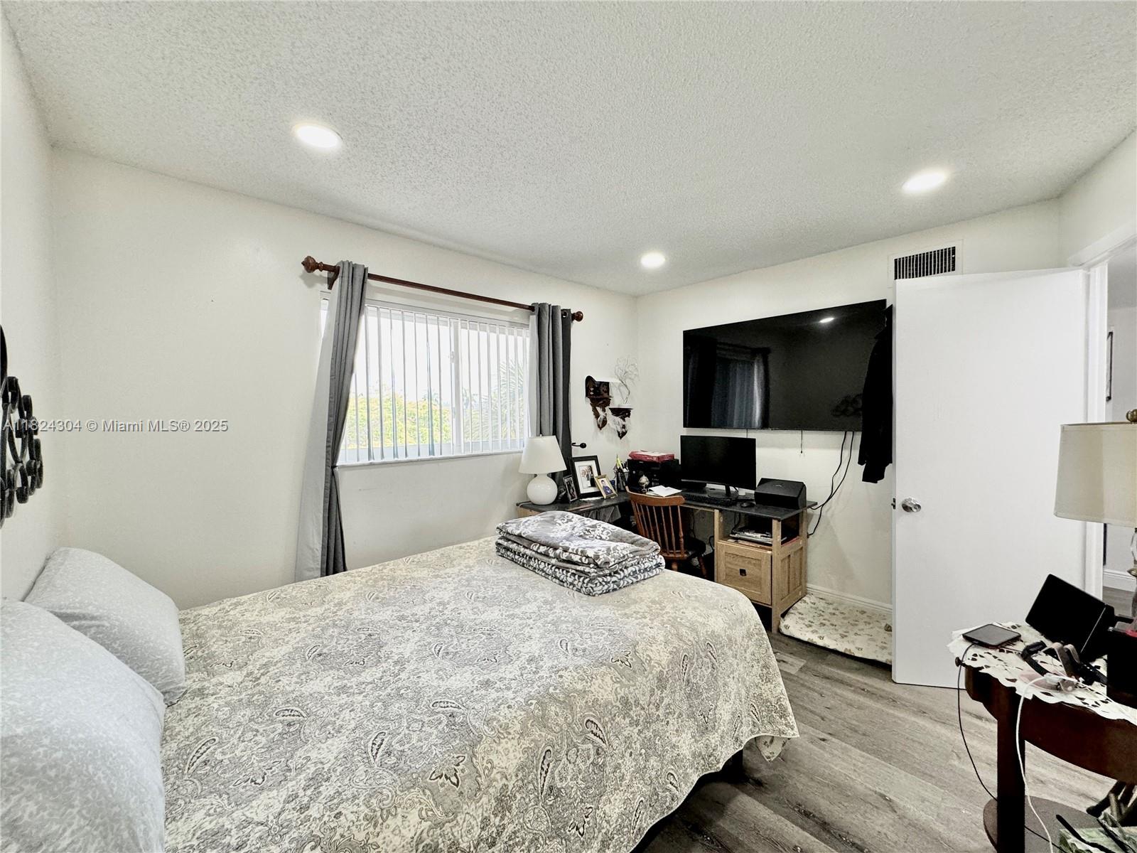 8305 Sunrise Lakes Blvd Unit: 302