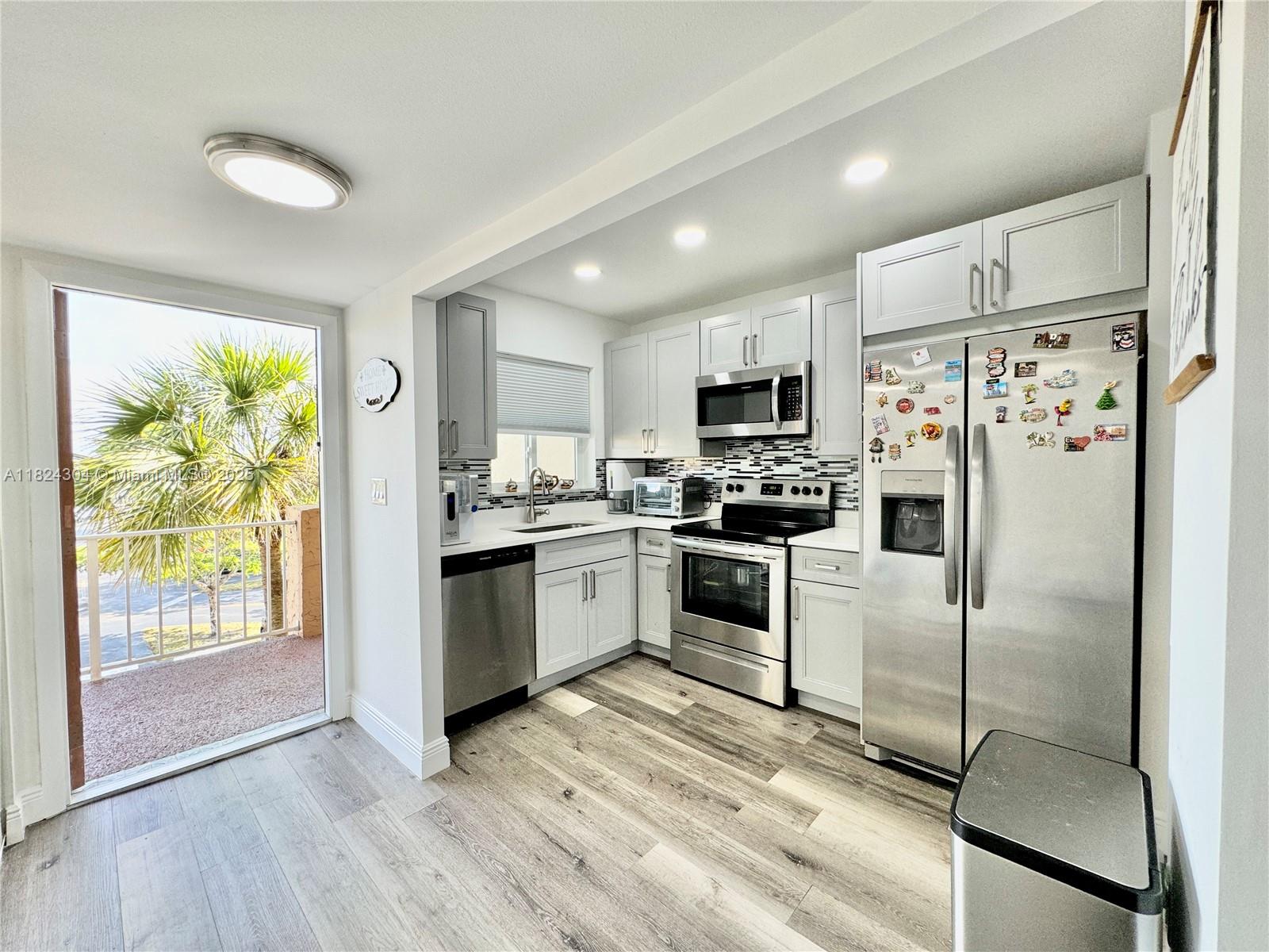 8305 Sunrise Lakes Blvd Unit: 302