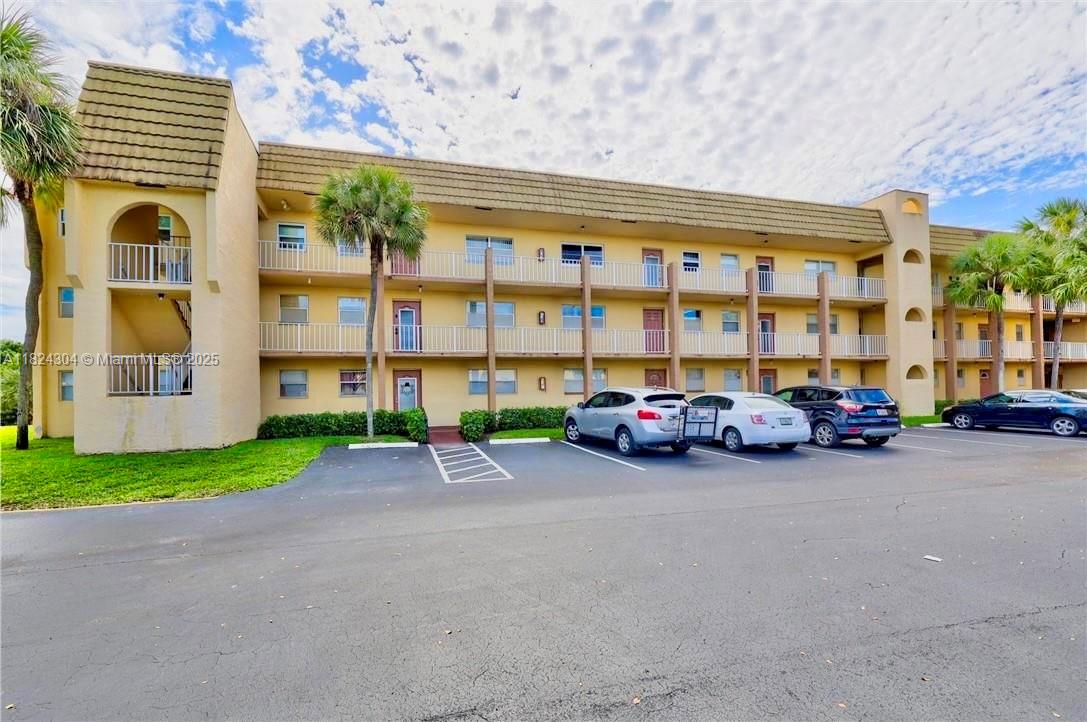 8305 Sunrise Lakes Blvd Unit: 302