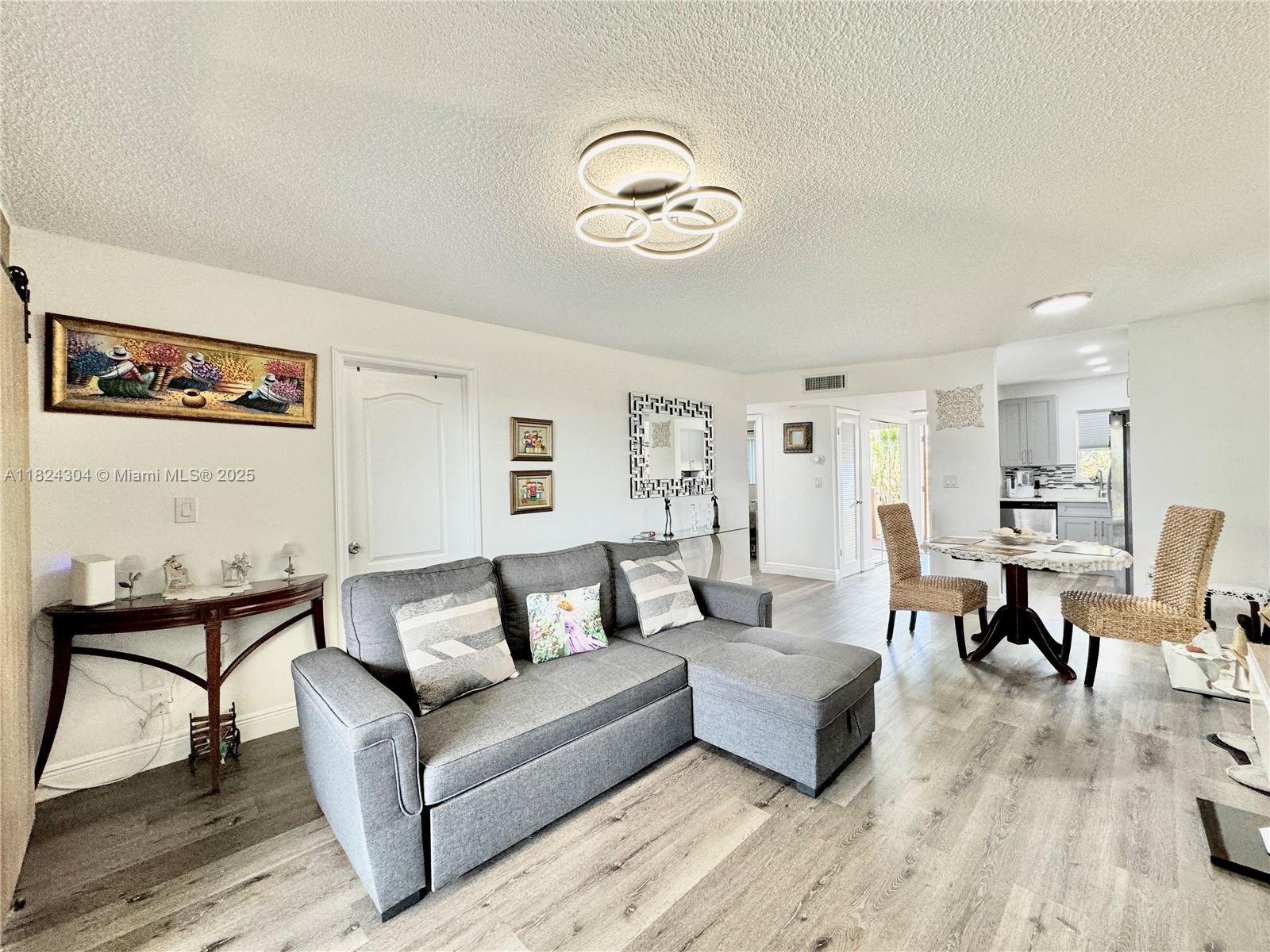 8305 Sunrise Lakes Blvd Unit: 302