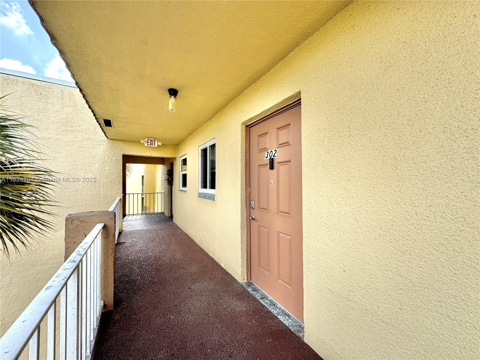 8305 Sunrise Lakes Blvd Unit: 302
