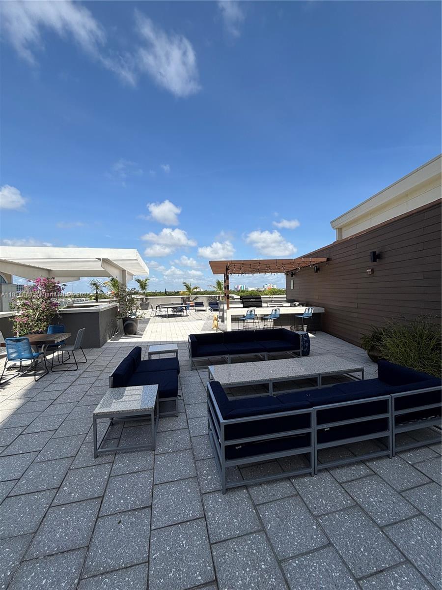 3250 NE 1st Ave # 918