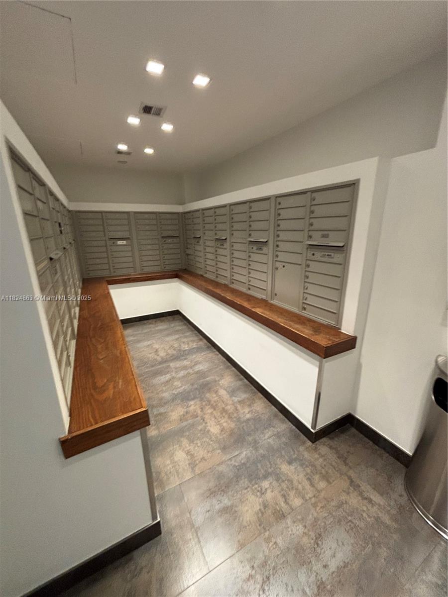 3250 NE 1st Ave # 918