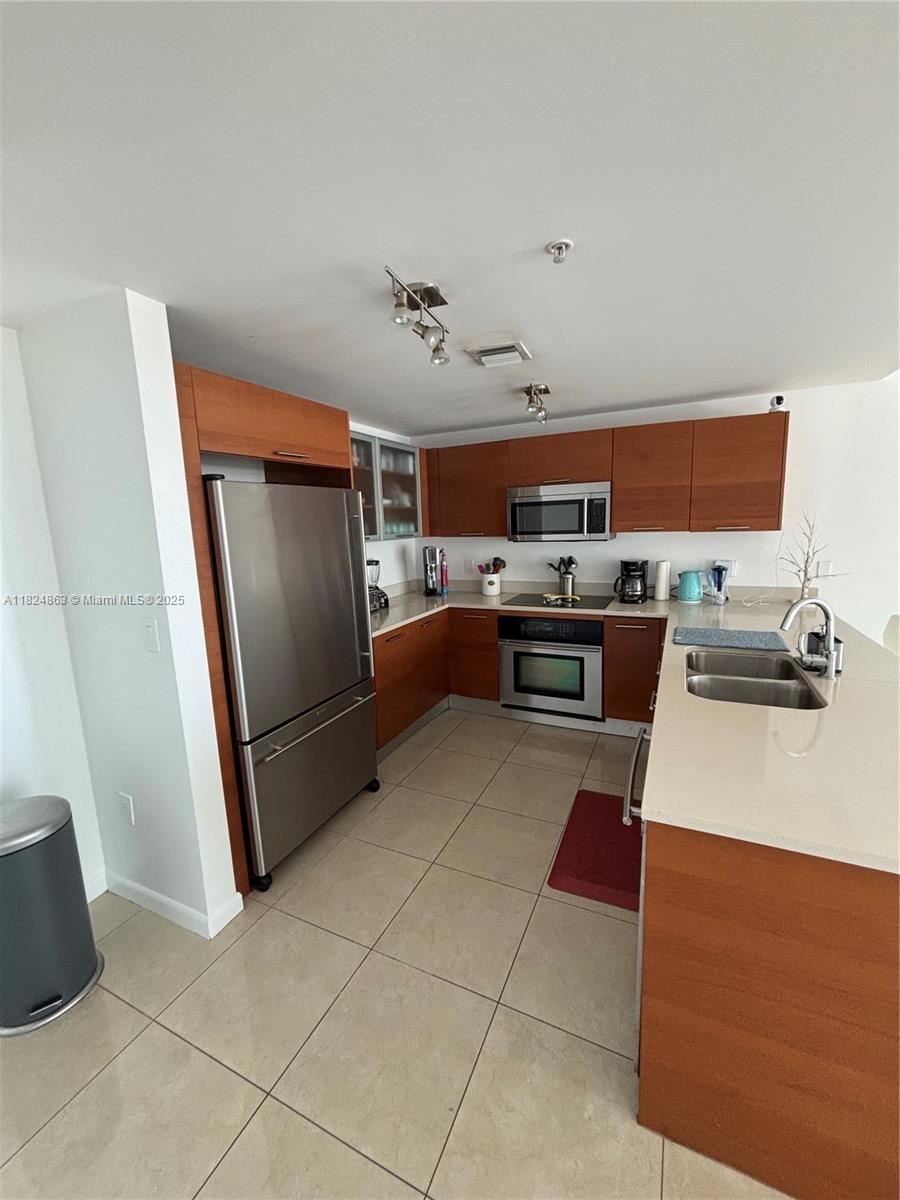 3250 NE 1st Ave # 918