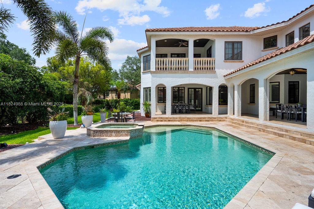 2211 Azalea Pl