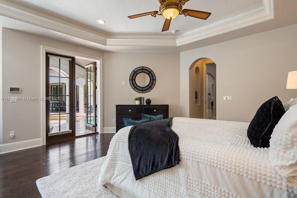 2211 Azalea Pl