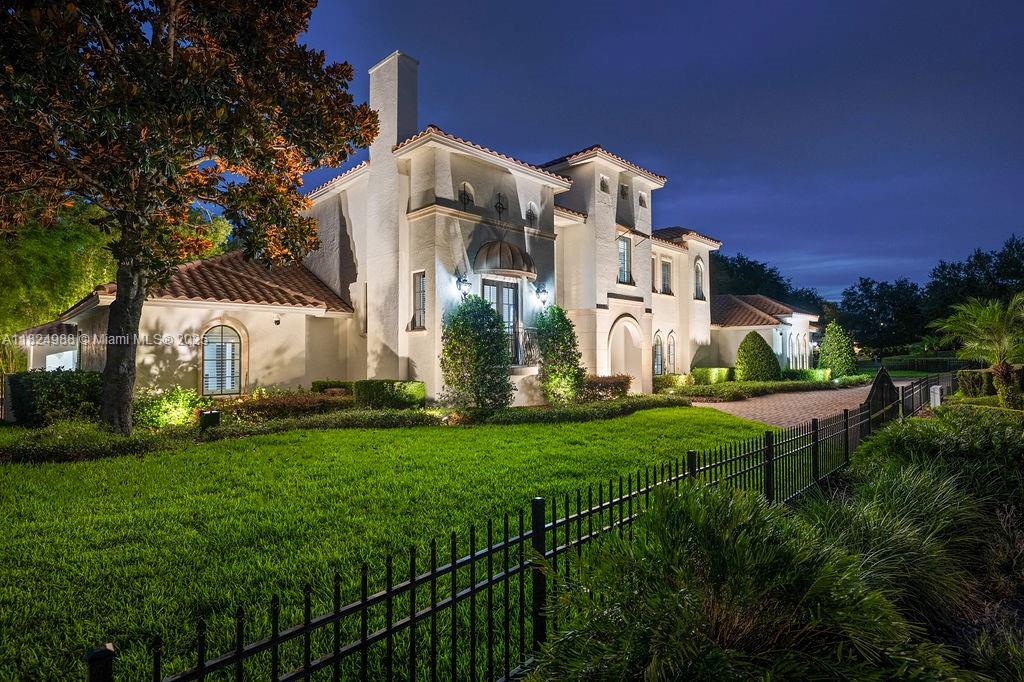 2211 Azalea Pl
