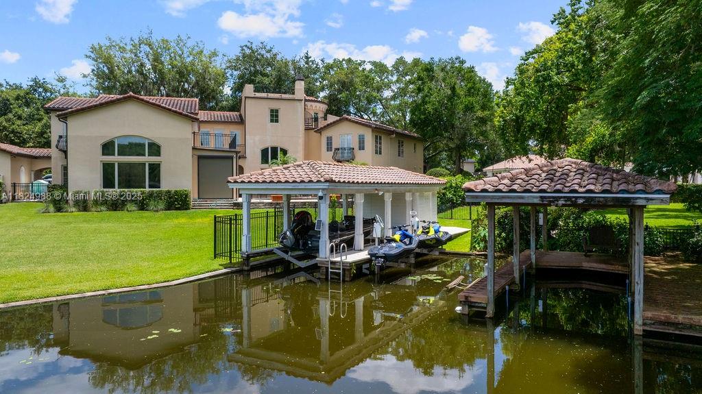 2211 Azalea Pl