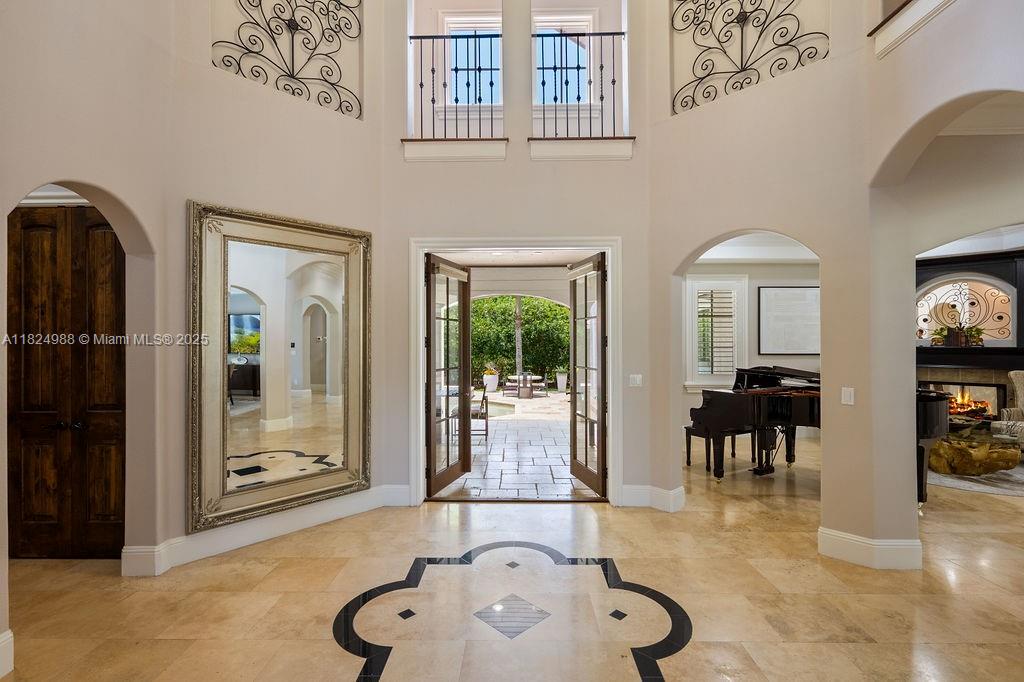 2211 Azalea Pl
