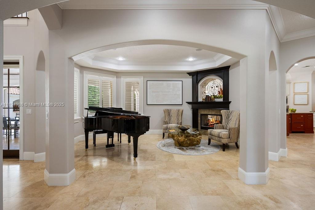 2211 Azalea Pl