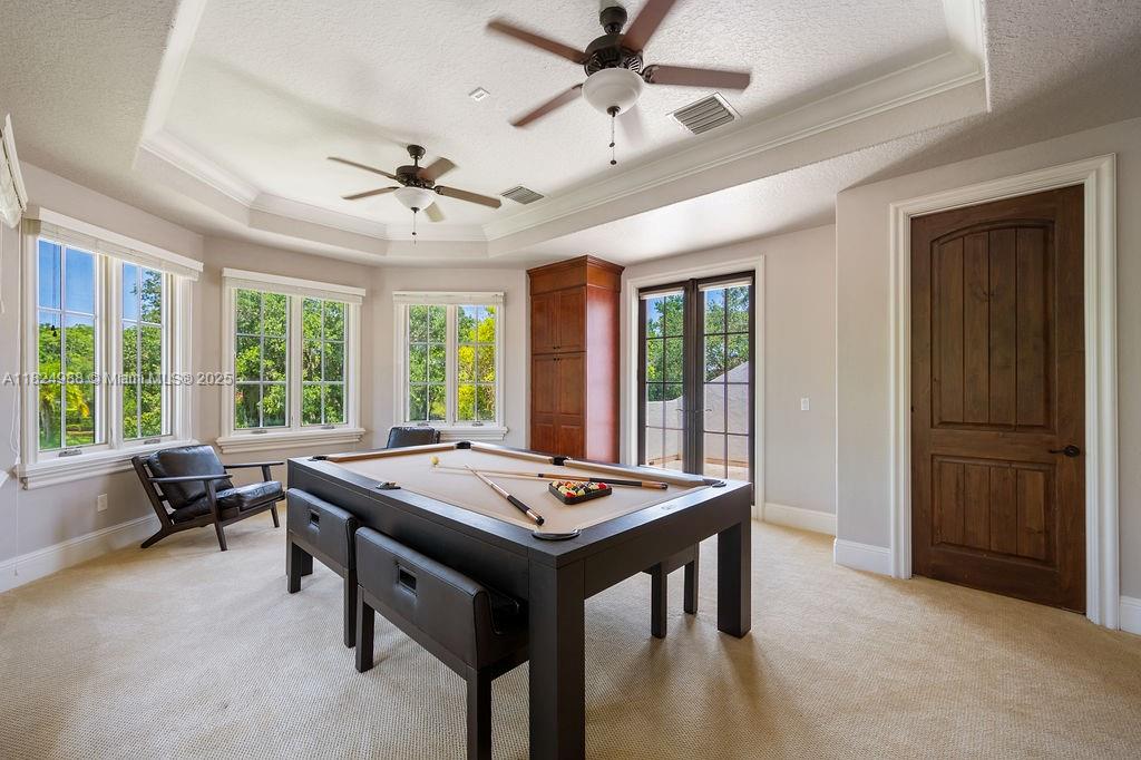 2211 Azalea Pl