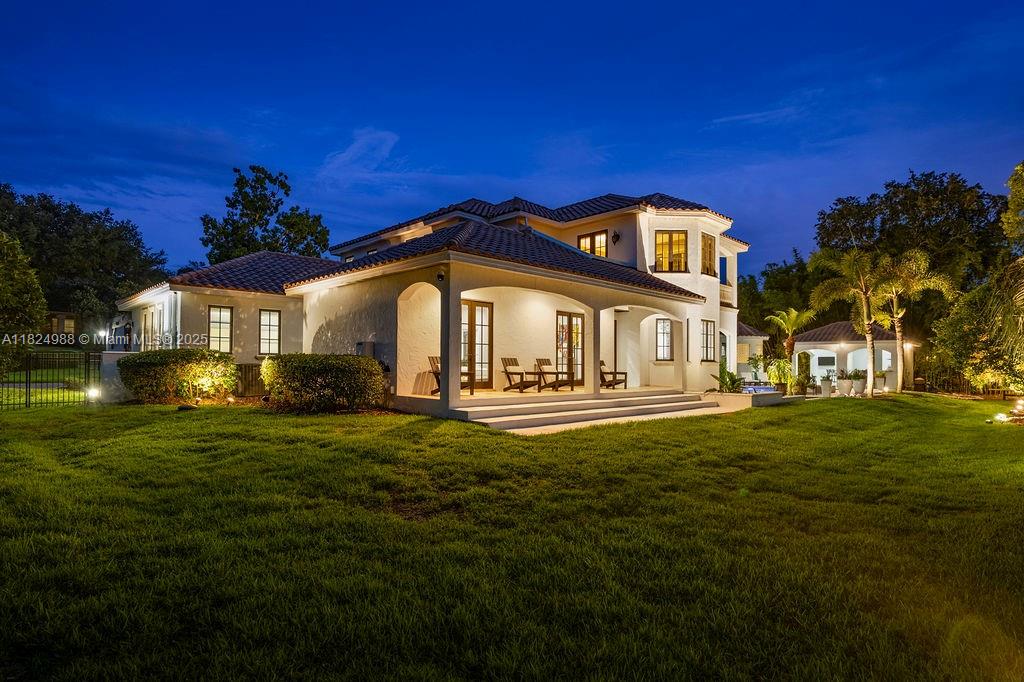 2211 Azalea Pl