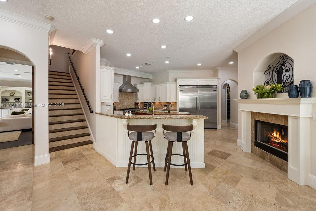 2211 Azalea Pl