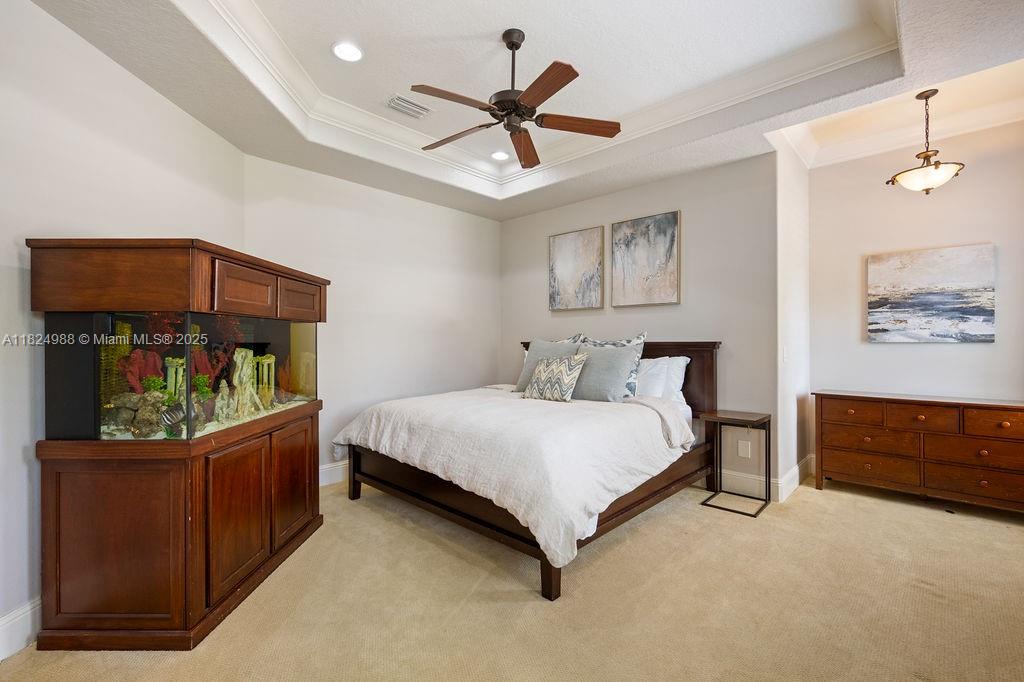 2211 Azalea Pl