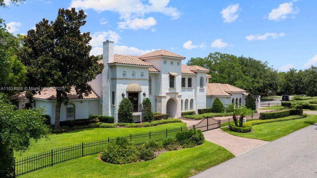 2211 Azalea Pl