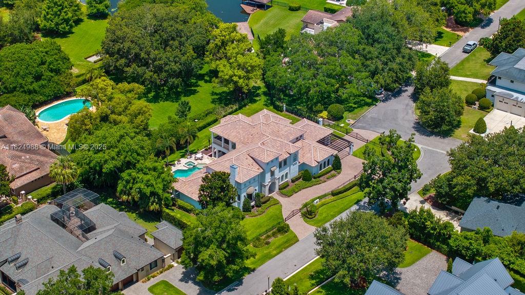 2211 Azalea Pl