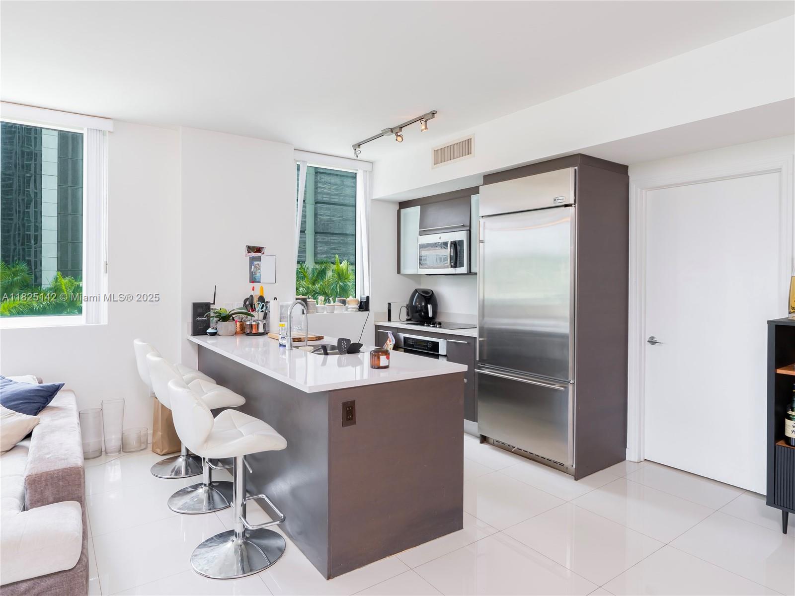 500 Brickell Ave # 402