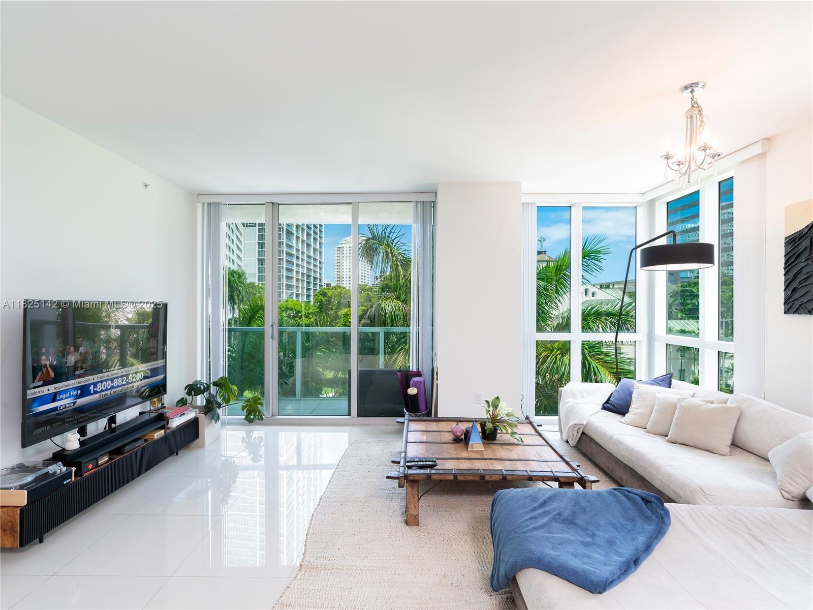 500 Brickell Ave # 402