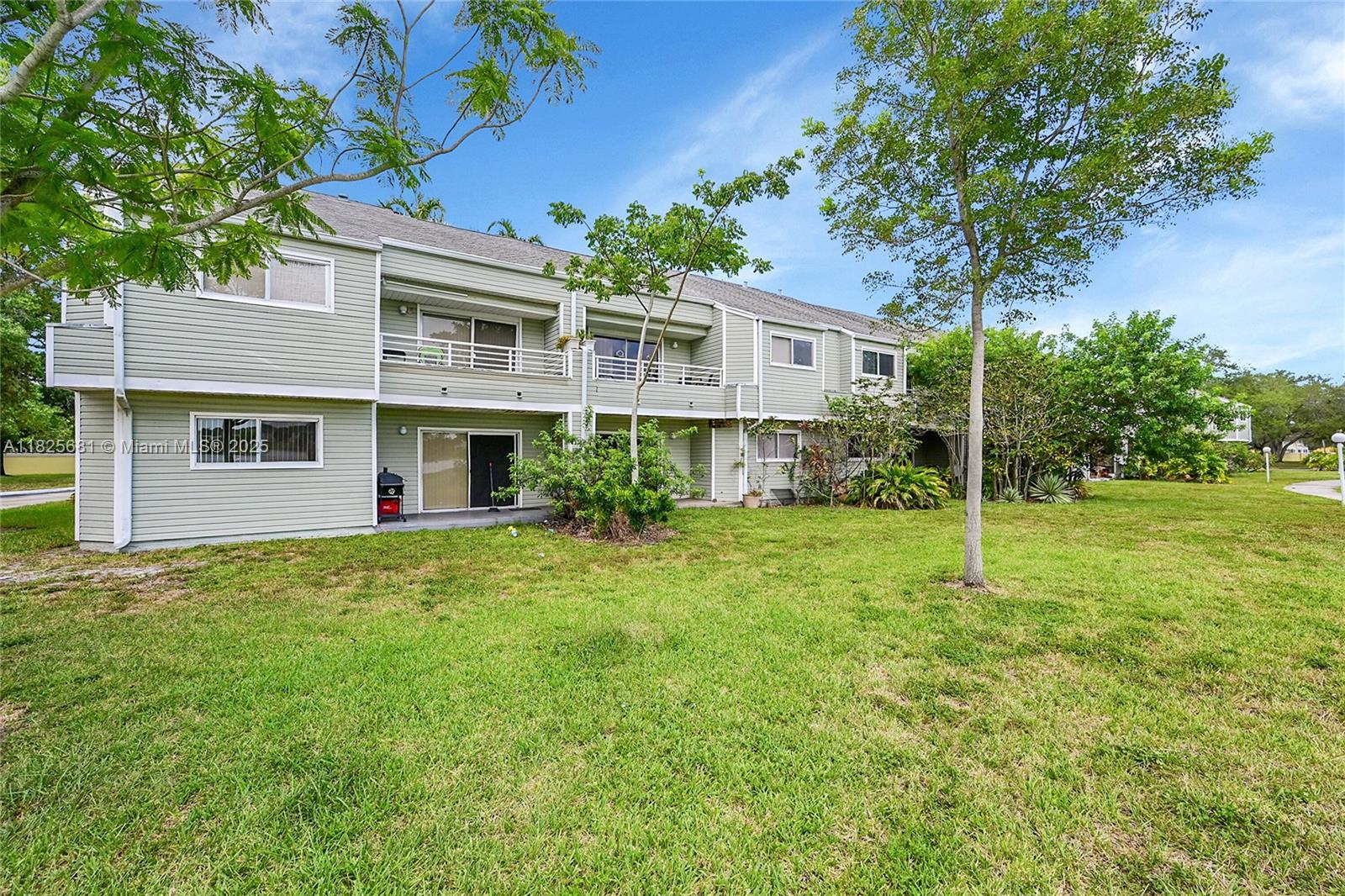 3453 NW 44th St # 107