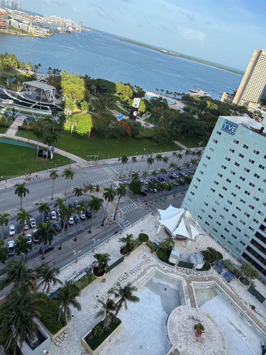 244 Biscayne Blvd # 2305