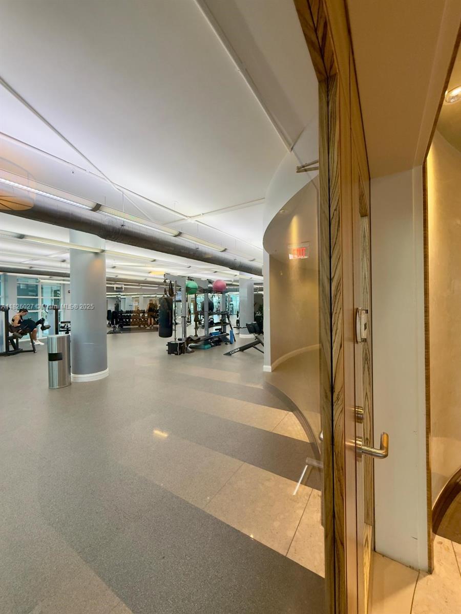 244 Biscayne Blvd # 2305