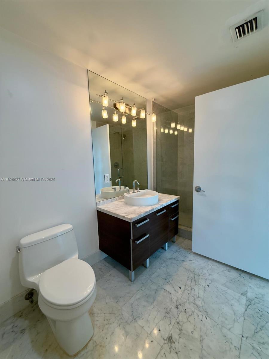 244 Biscayne Blvd # 2305