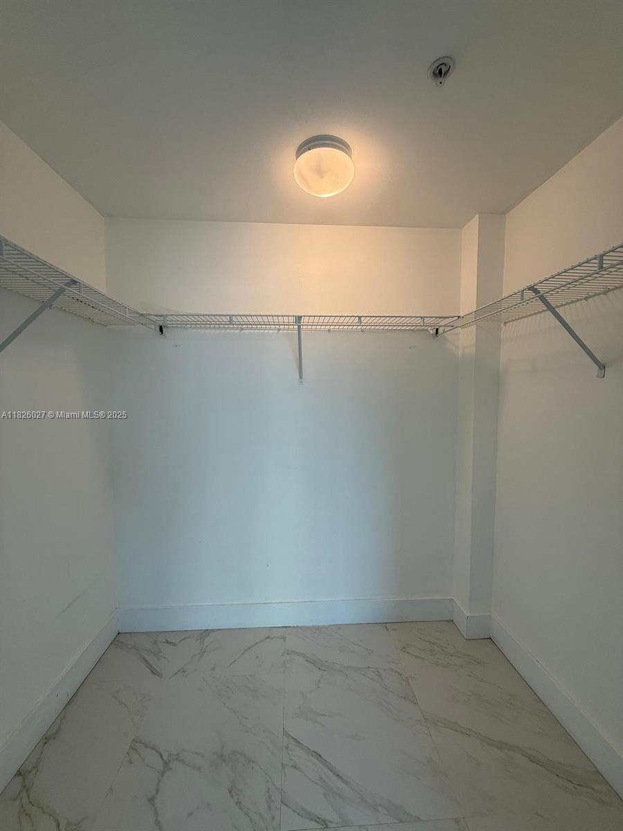 244 Biscayne Blvd # 2305