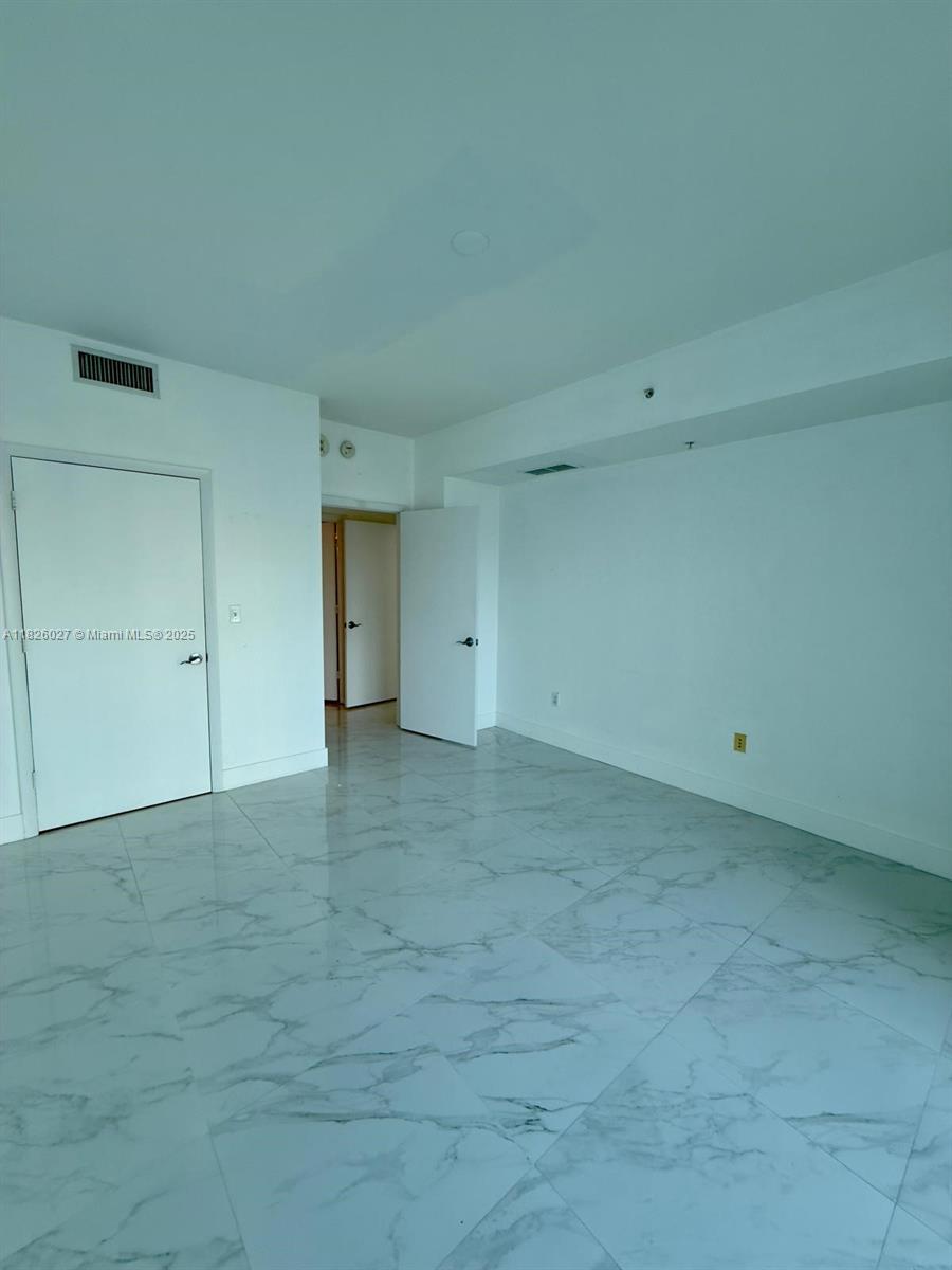 244 Biscayne Blvd # 2305