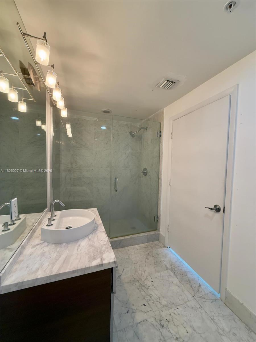 244 Biscayne Blvd # 2305