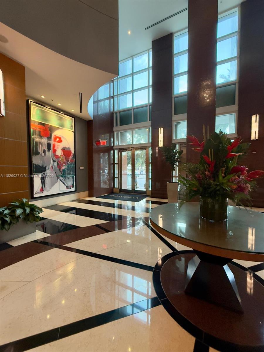 244 Biscayne Blvd # 2305