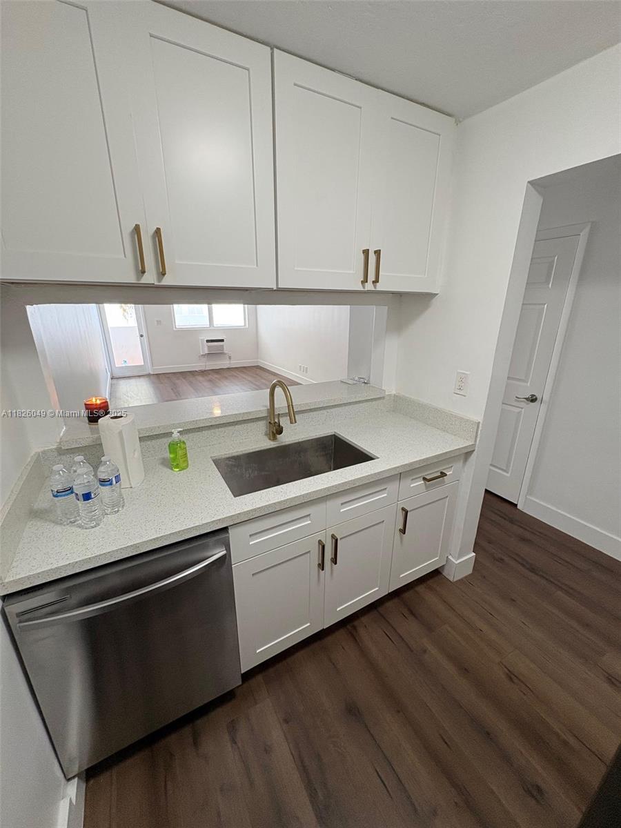 505 NE 30th St # 503