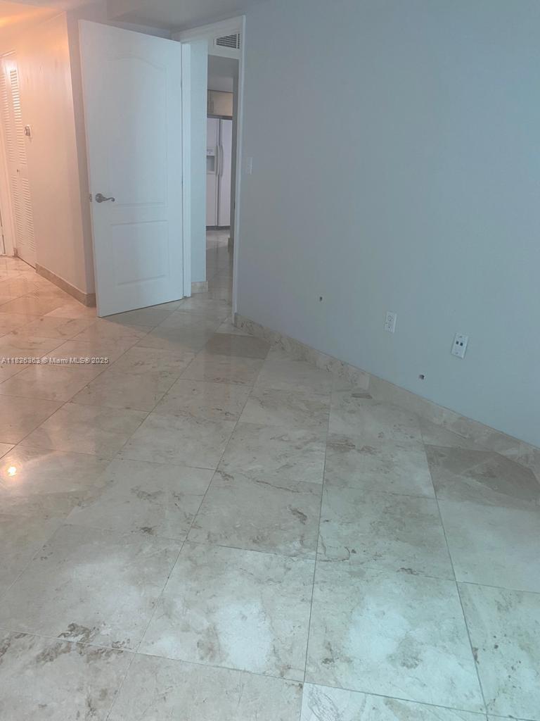 2101 Brickell Ave # 903