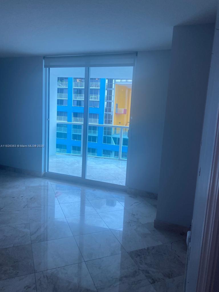 2101 Brickell Ave # 903