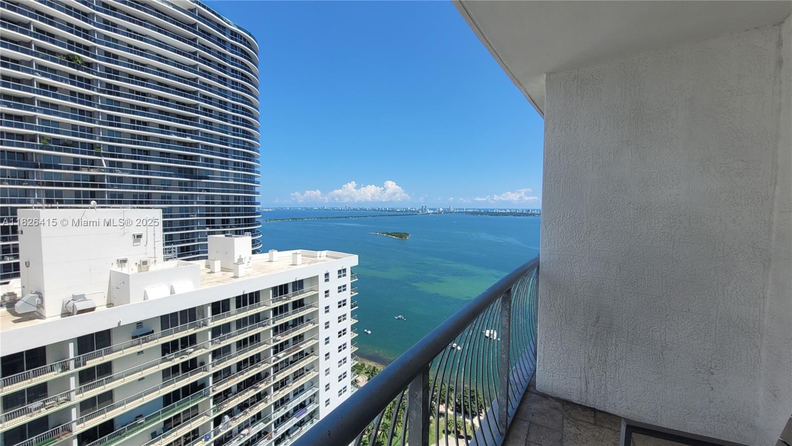 1750 N Bayshore Dr # 4107