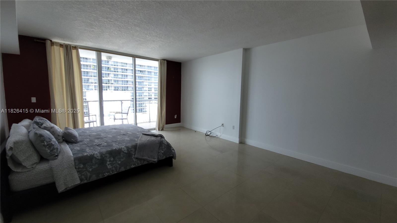 1750 N Bayshore Dr # 4107
