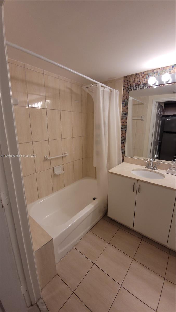1750 N Bayshore Dr # 4107