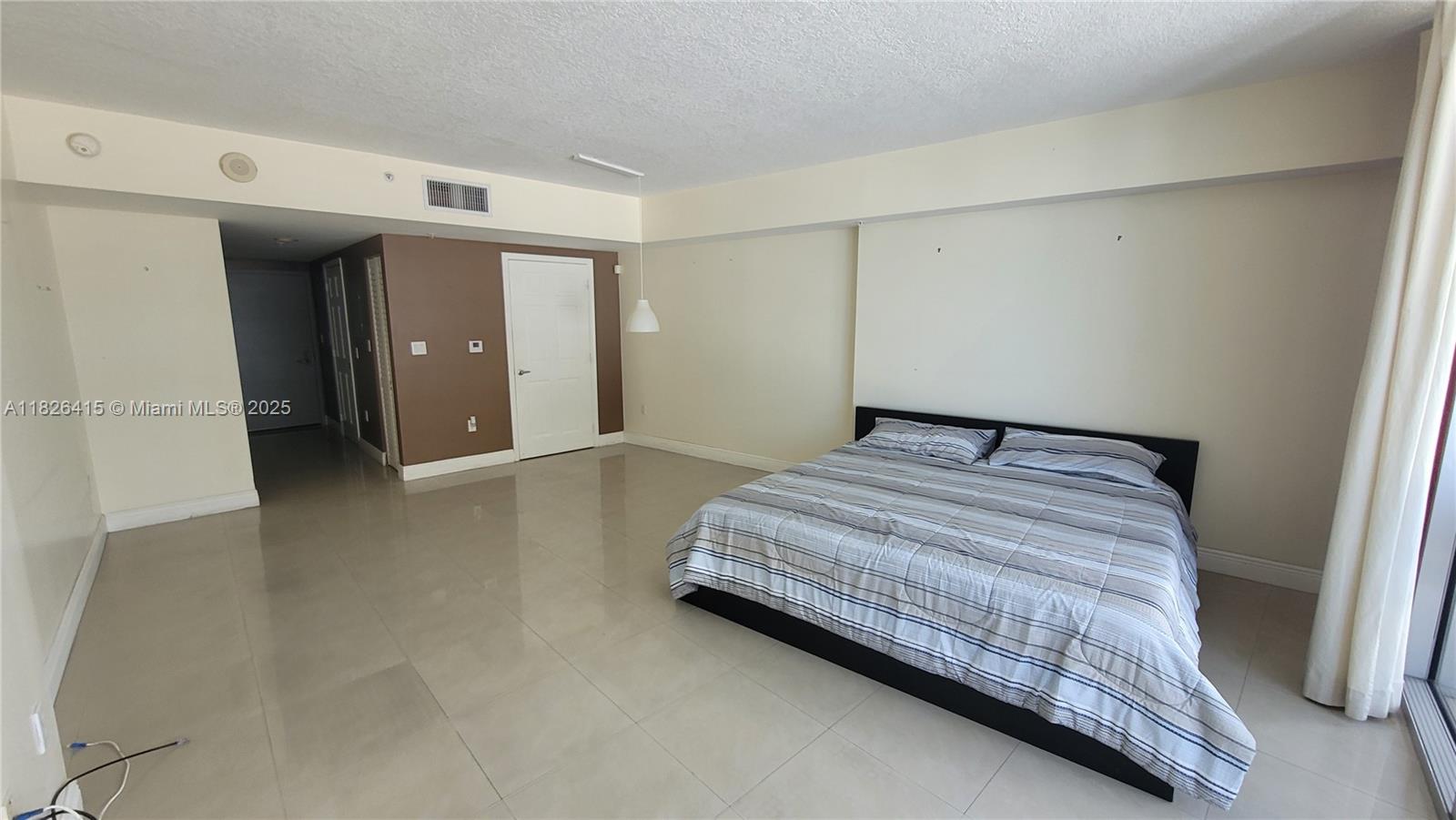 1750 N Bayshore Dr # 4107