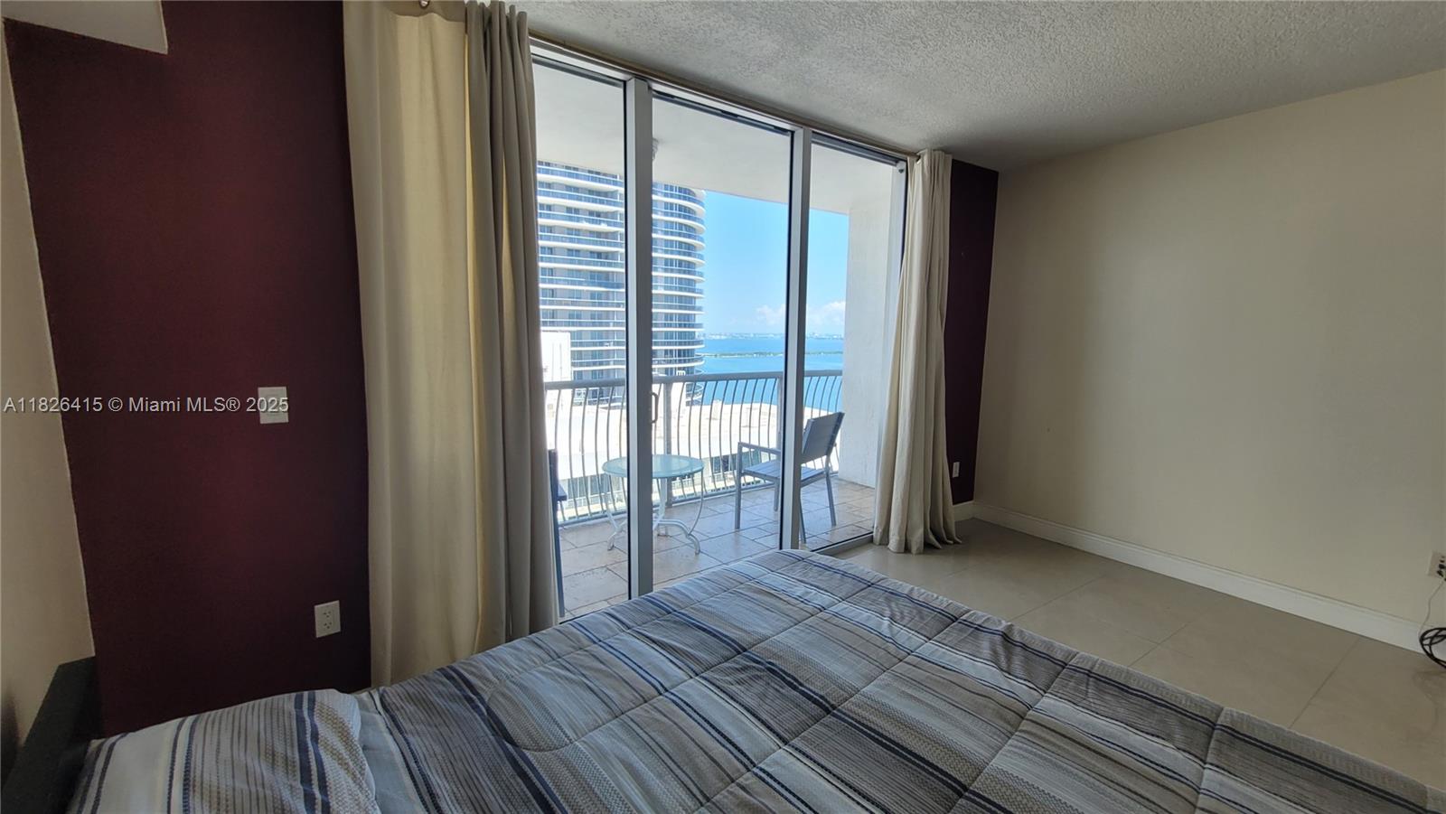1750 N Bayshore Dr # 4107