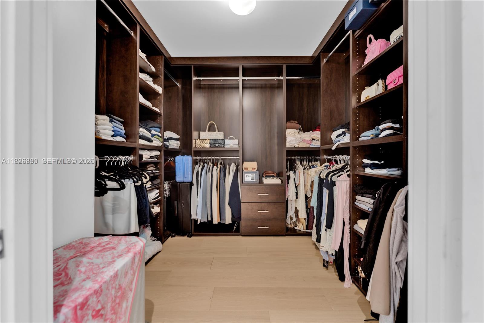 1100 Biscayne Blvd # 4305