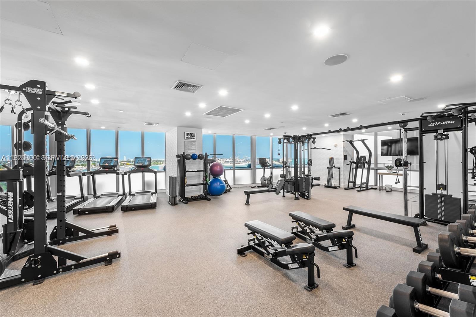 1100 Biscayne Blvd # 4305