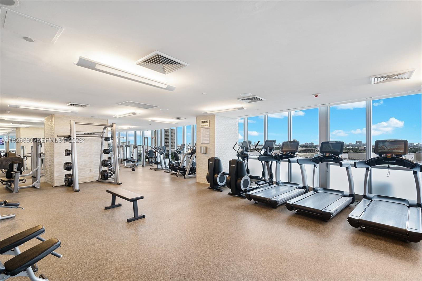 1100 Biscayne Blvd # 4305