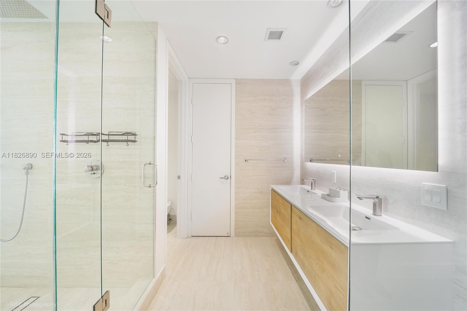 1100 Biscayne Blvd # 4305