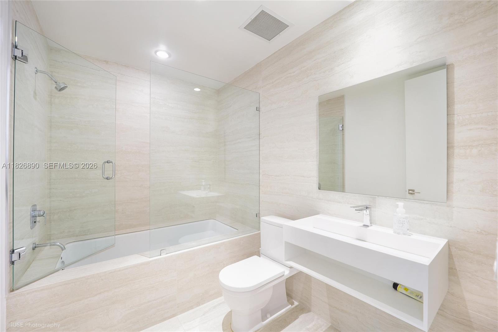 1100 Biscayne Blvd # 4305