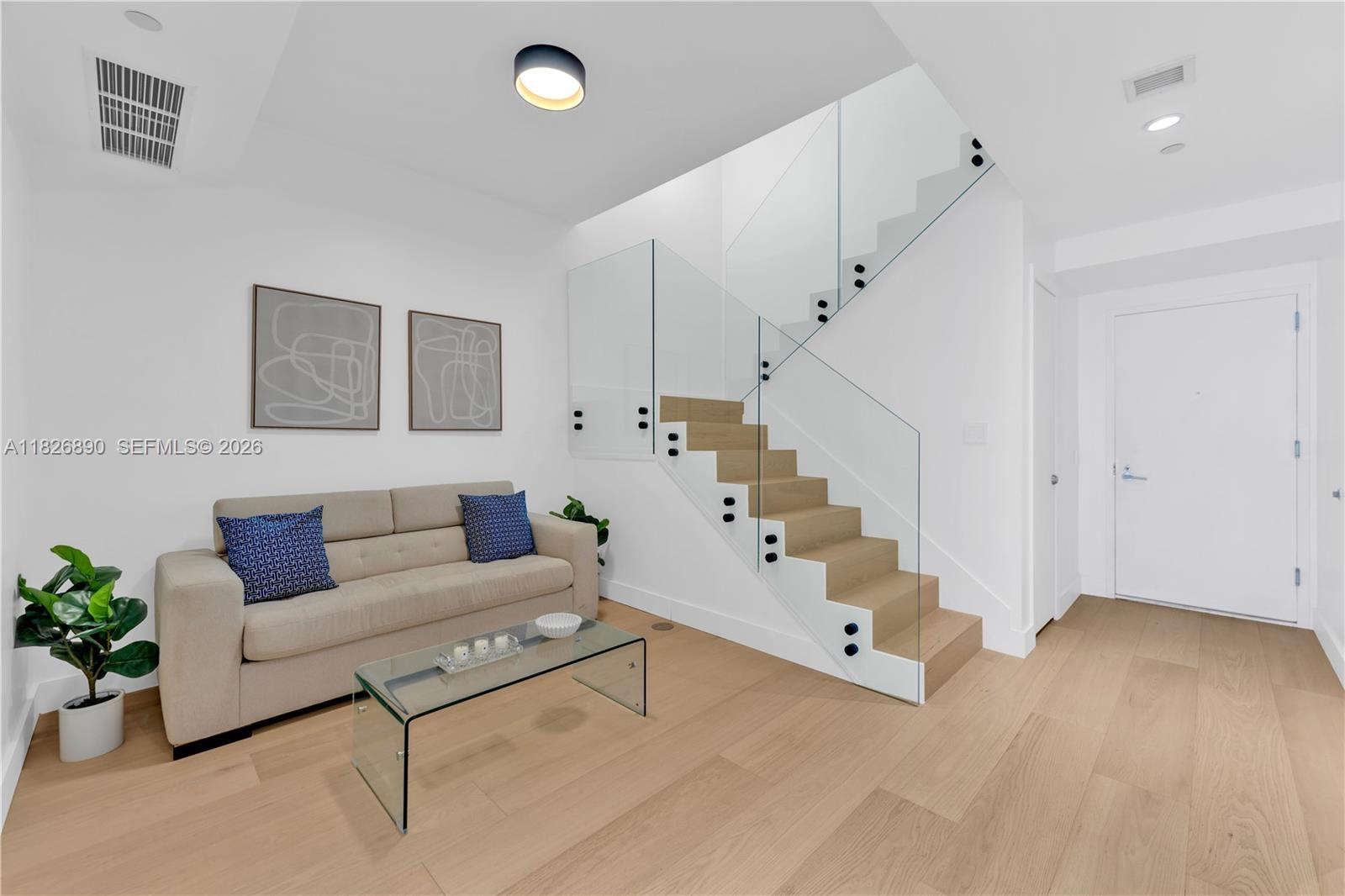 1100 Biscayne Blvd # 4305