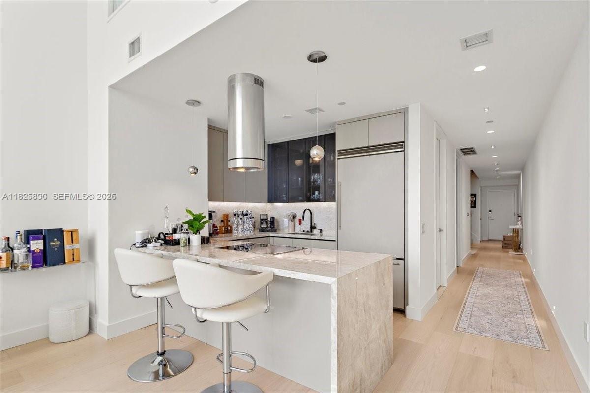 1100 Biscayne Blvd # 4305