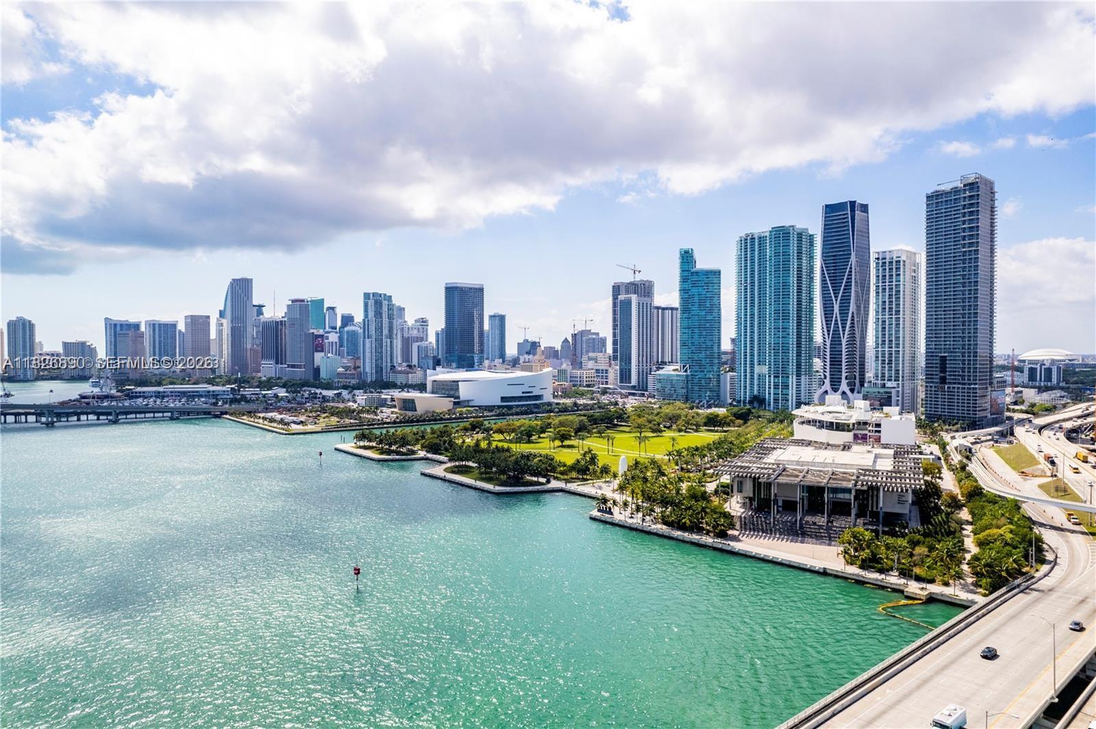 1100 Biscayne Blvd # 4305